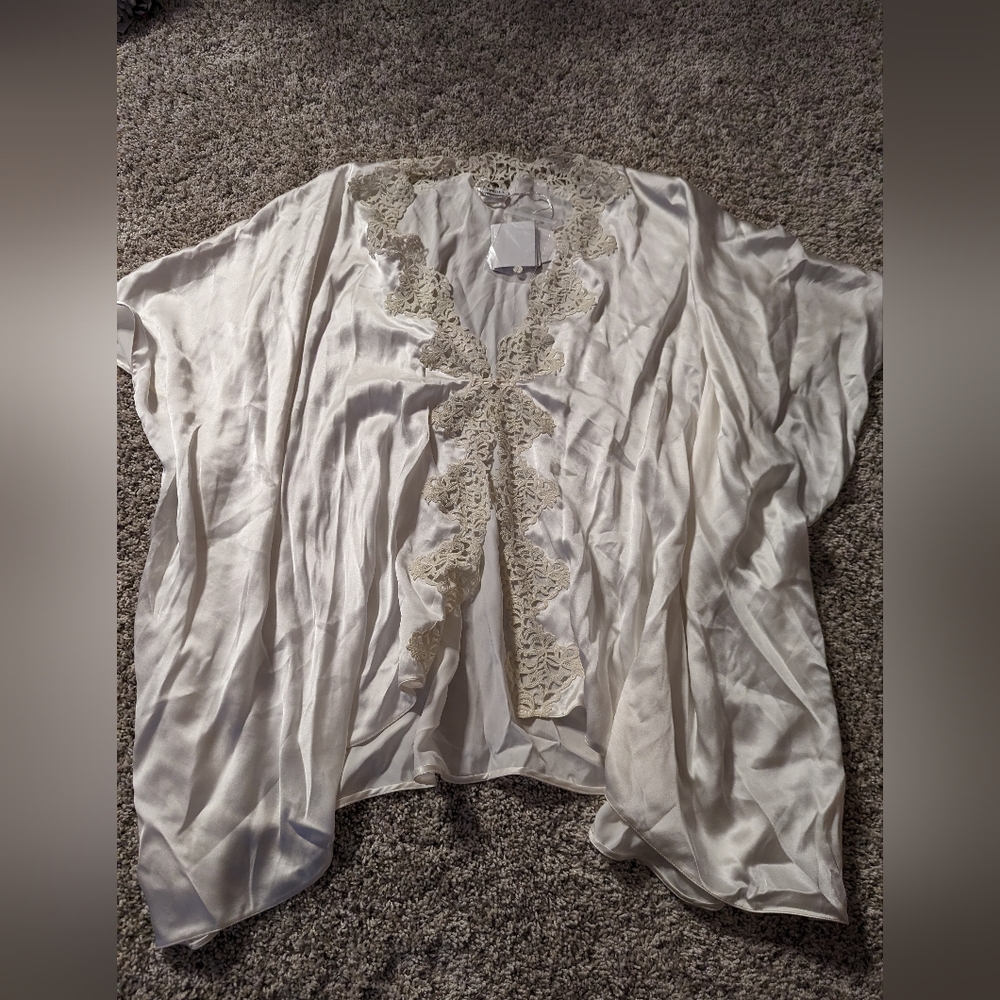 La Perla silk cover